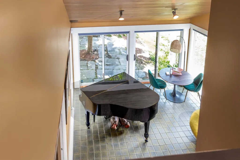 9 Orchard View Drive Amherst NH 03031