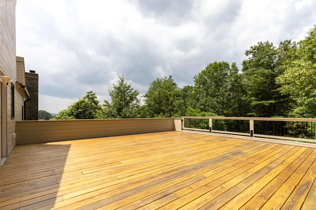 9 Orchard View Drive Amherst NH 03031