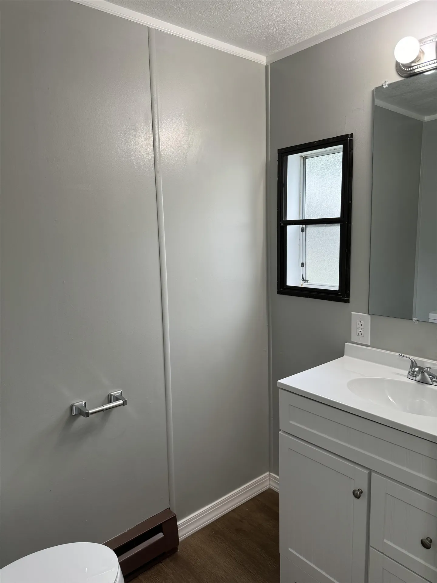 27 Oakwood Circle Charlestown NH 03603