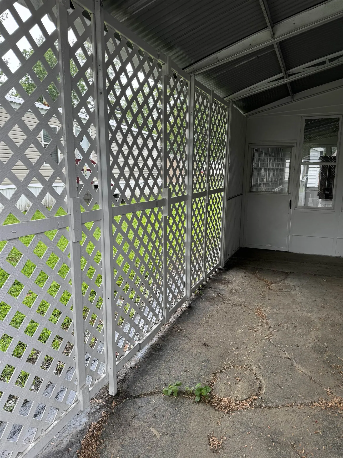 27 Oakwood Circle Charlestown NH 03603