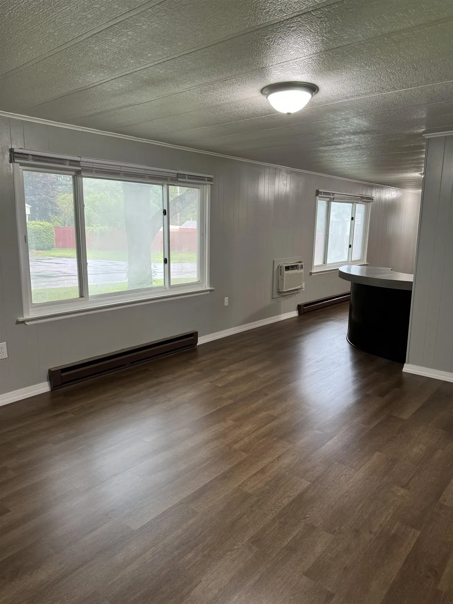 27 Oakwood Circle Charlestown NH 03603