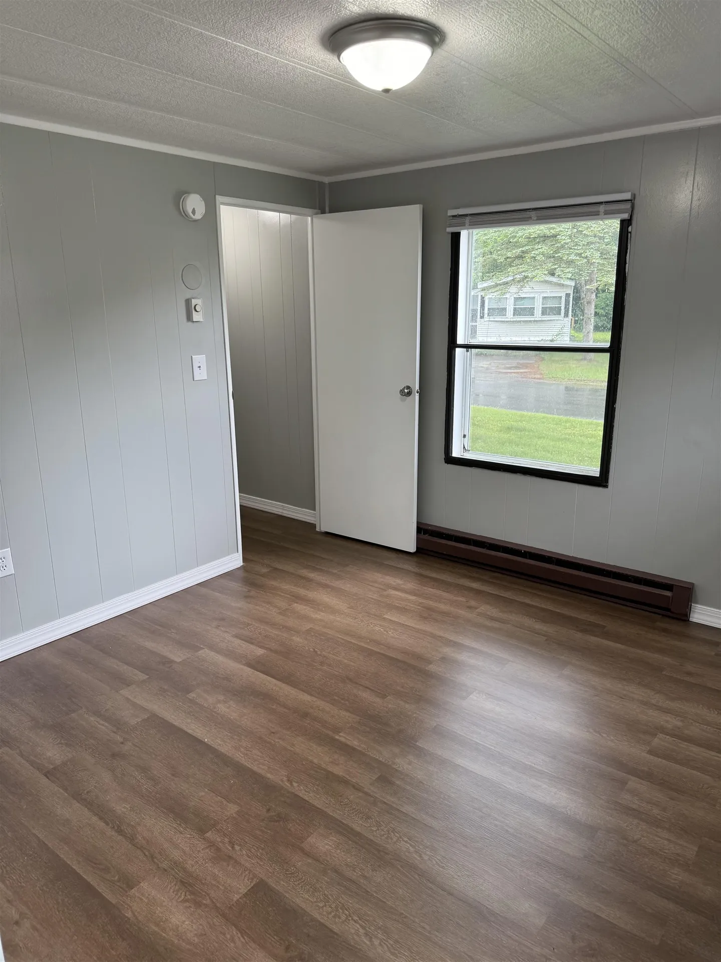 27 Oakwood Circle Charlestown NH 03603