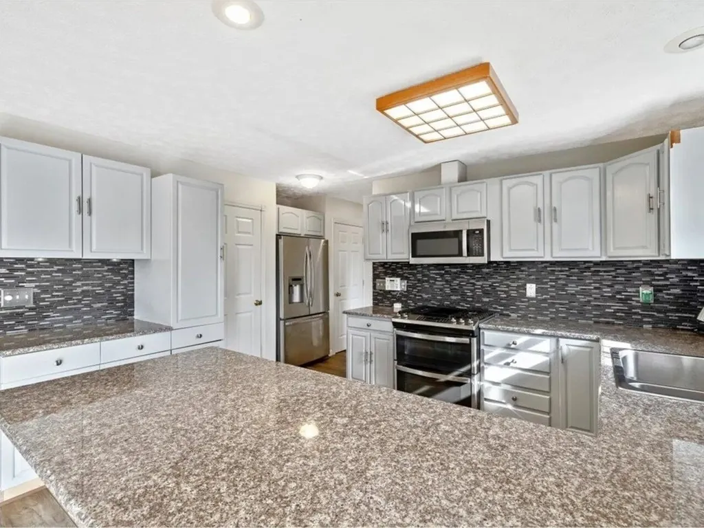 122 Lone Oak Drive St. Albans Town VT 05478