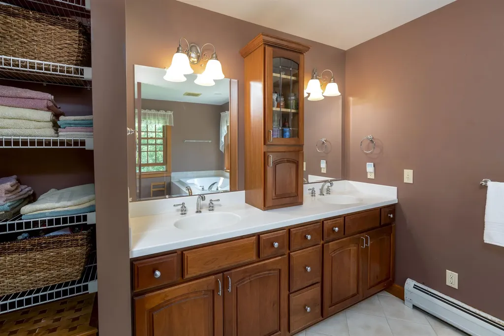 55 Center Harvey Farm Road Waterbury VT 05677
