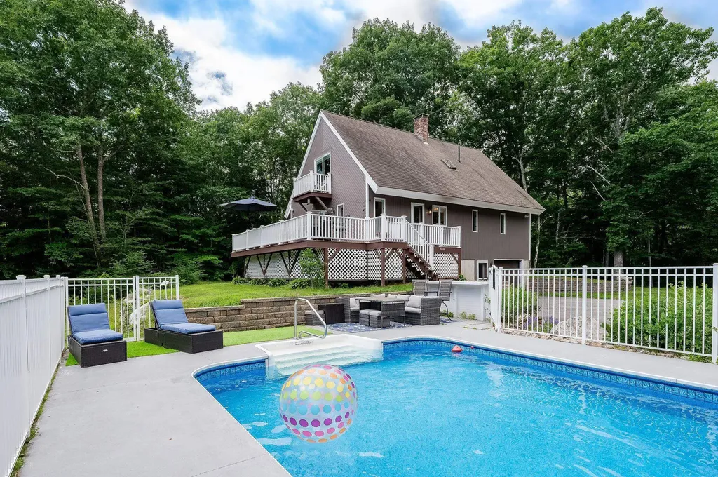 456 Wentworth Road Brookfield NH 03872