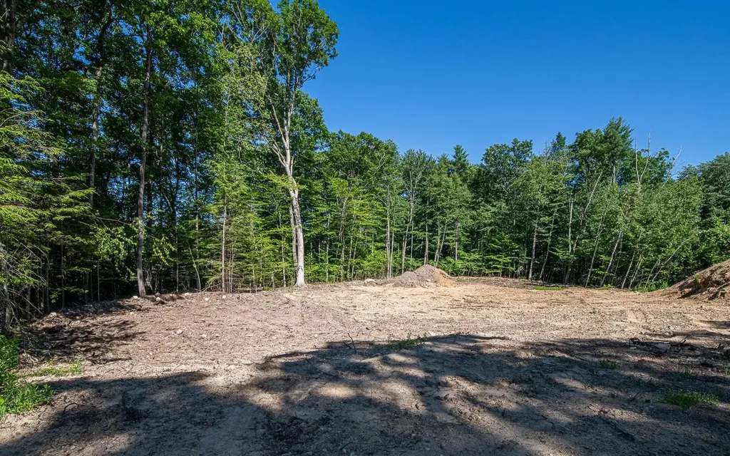 28 Morning Dove Road Kingston NH 03848