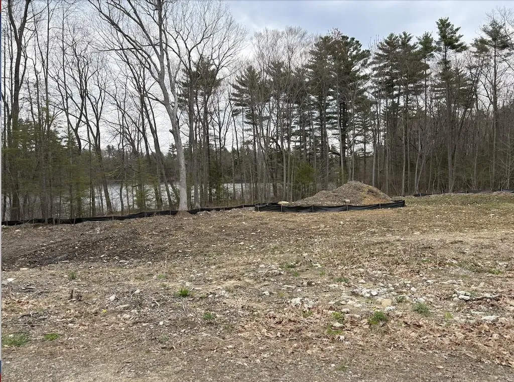 28 Morning Dove Road Kingston NH 03848