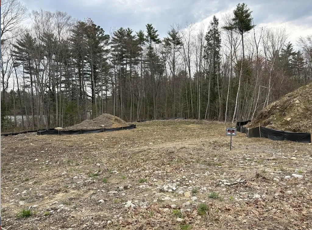 28 Morning Dove Road Kingston NH 03848