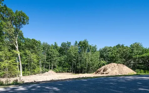 28 Morning Dove Road Kingston NH 03848