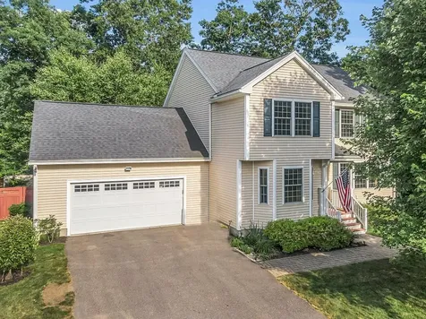 6 Cotillion Lane Nashua NH 03062