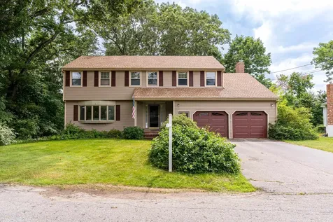 12 Seavey Street Hampton NH 03842