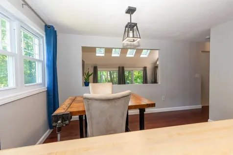 18 Edmatteric Drive Nashua NH 03062