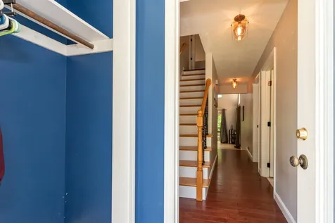 18 Edmatteric Drive Nashua NH 03062