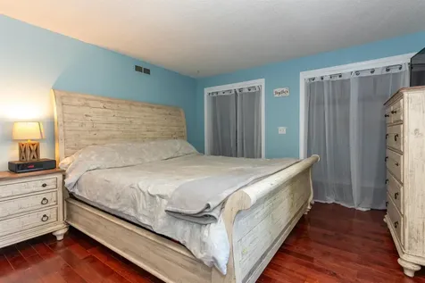 18 Edmatteric Drive Nashua NH 03062