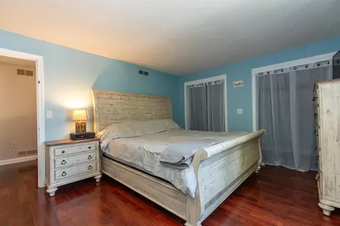 18 Edmatteric Drive Nashua NH 03062