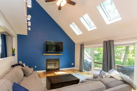 18 Edmatteric Drive Nashua NH 03062