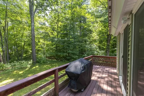 18 Edmatteric Drive Nashua NH 03062