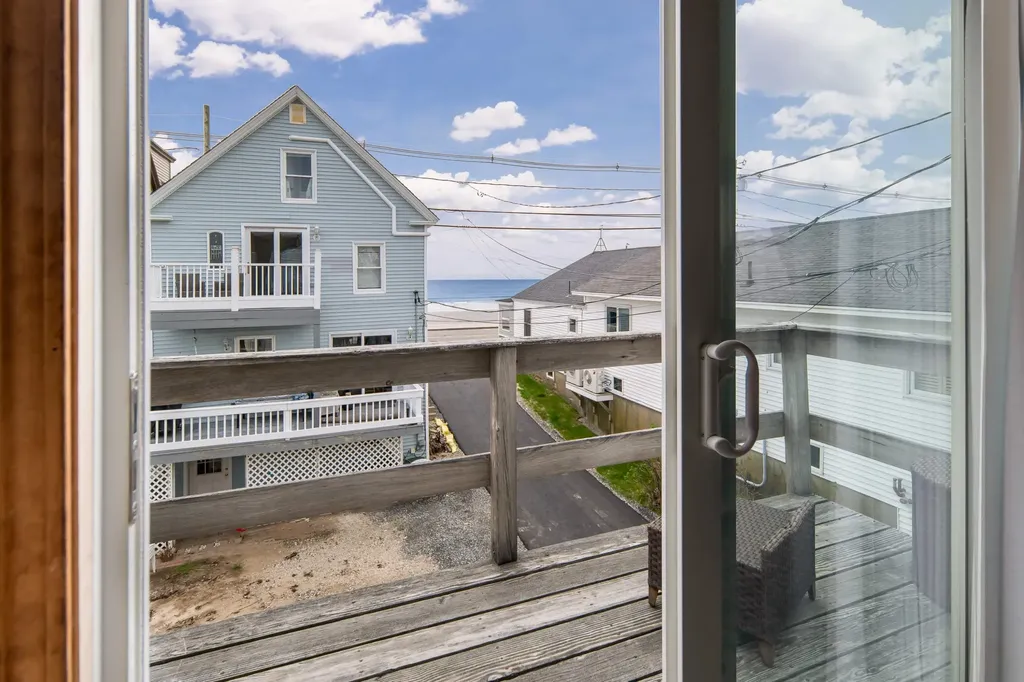 87 Long Beach Avenue York ME 03909