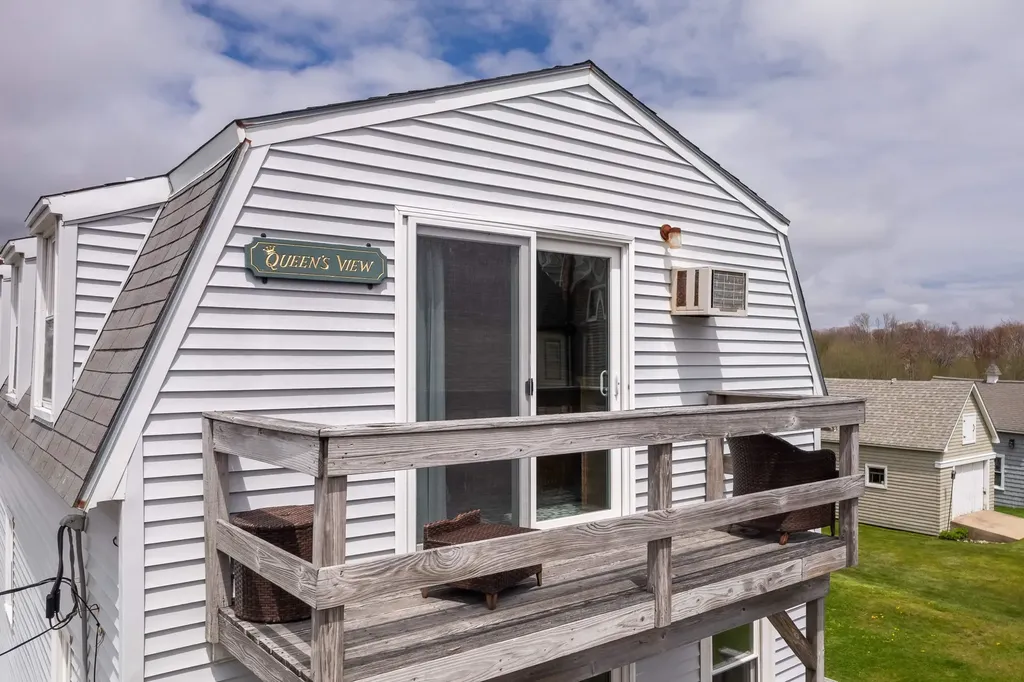 87 Long Beach Avenue York ME 03909