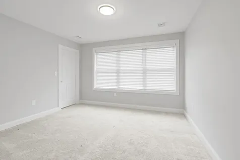 16 Freedom Way Barrington NH 03825