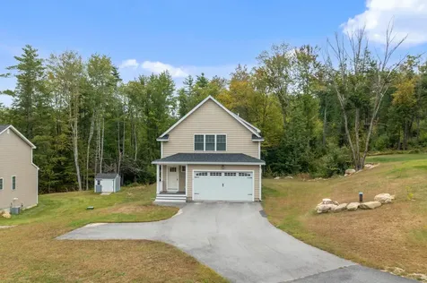16 Freedom Way Barrington NH 03825