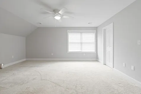 16 Freedom Way Barrington NH 03825