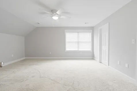 16 Freedom Way Barrington NH 03825