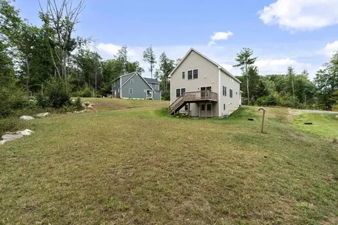 16 Freedom Way Barrington NH 03825