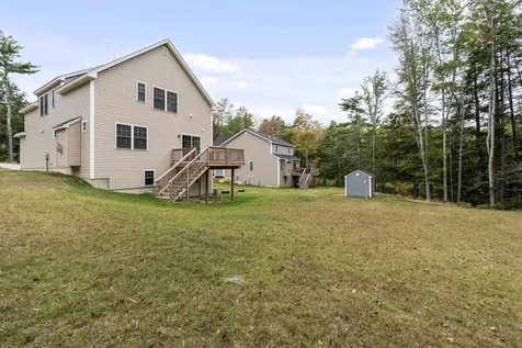 16 Freedom Way Barrington NH 03825