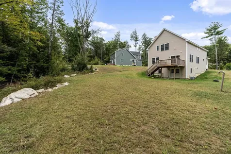 16 Freedom Way Barrington NH 03825