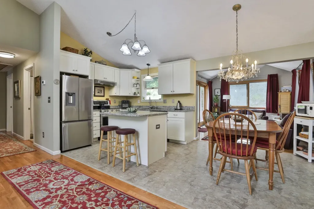 49 Fairway Drive Merrimack NH 03054