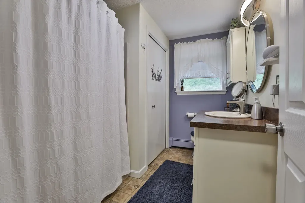49 Fairway Drive Merrimack NH 03054