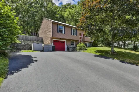 49 Fairway Drive Merrimack NH 03054