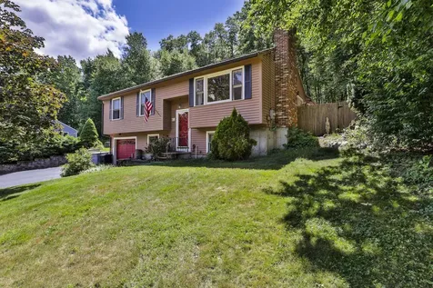 49 Fairway Drive Merrimack NH 03054