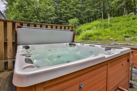 49 Fairway Drive Merrimack NH 03054