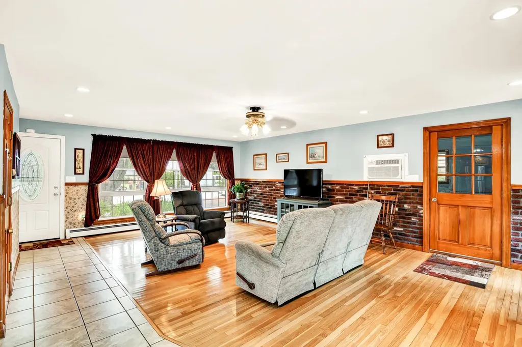 16 James Avenue Sanford ME 04073
