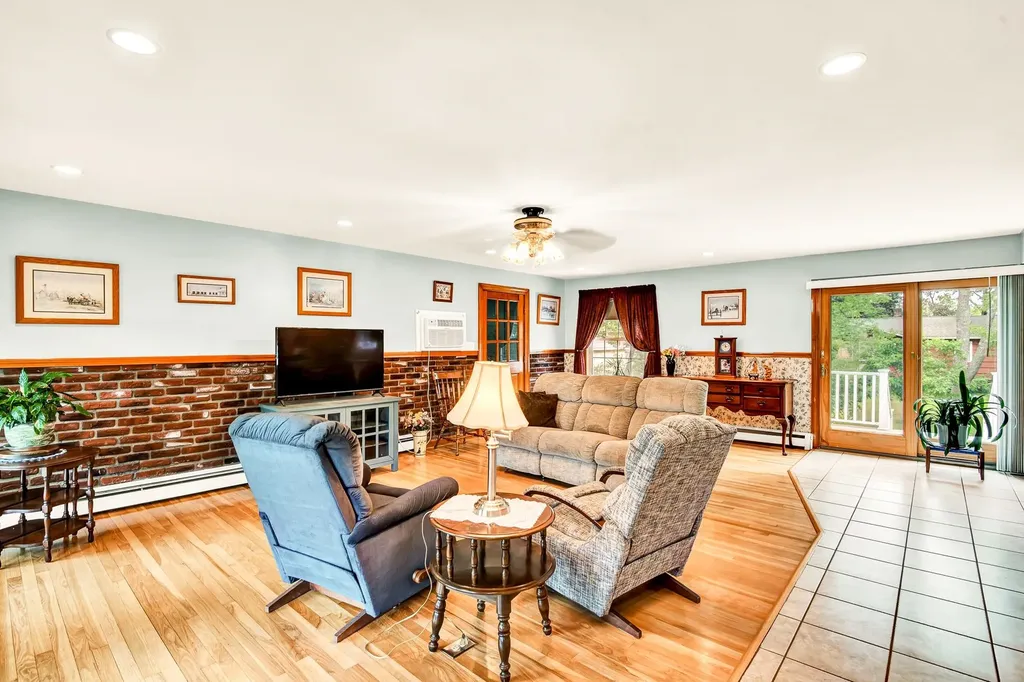 16 James Avenue Sanford ME 04073