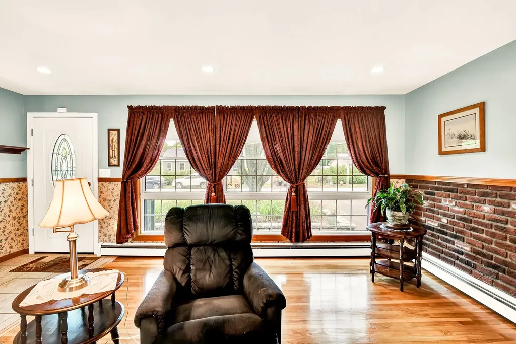 16 James Avenue Sanford ME 04073
