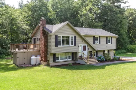 11 Claire Avenue Derry NH 03038
