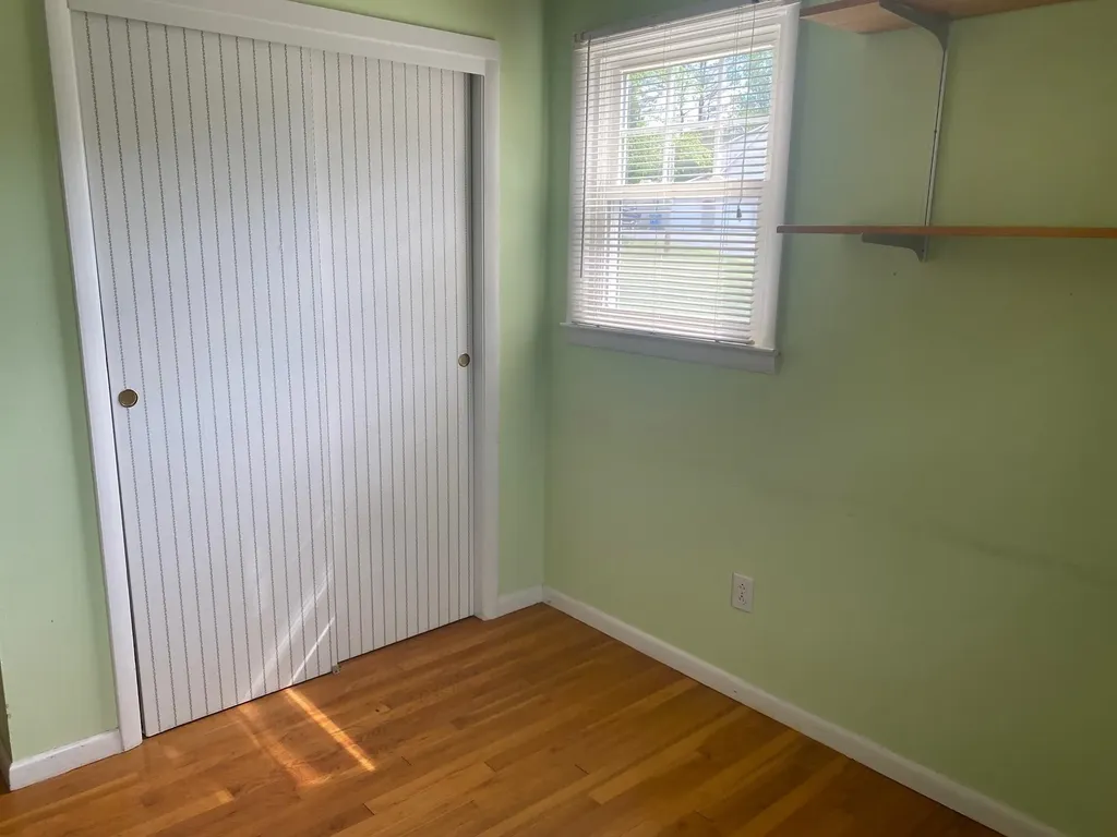 4 Harris Place Claremont NH 03743