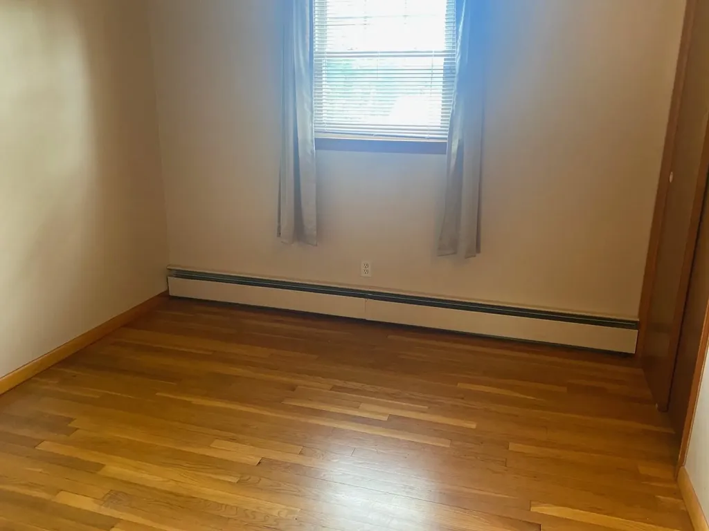 4 Harris Place Claremont NH 03743