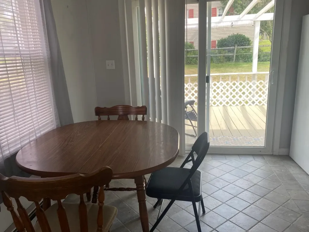 4 Harris Place Claremont NH 03743