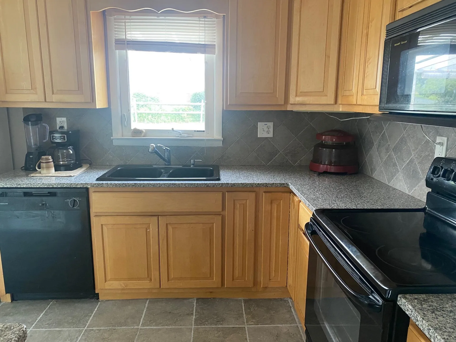 4 Harris Place Claremont NH 03743