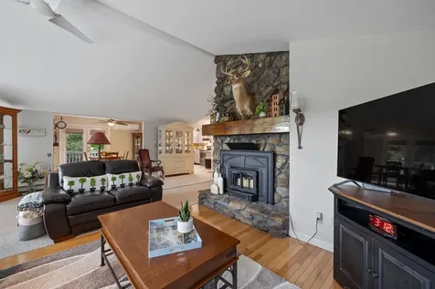 19 Parade Road Meredith NH 03253
