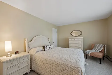 19 Parade Road Meredith NH 03253
