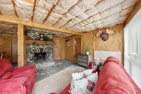 19 Parade Road Meredith NH 03253