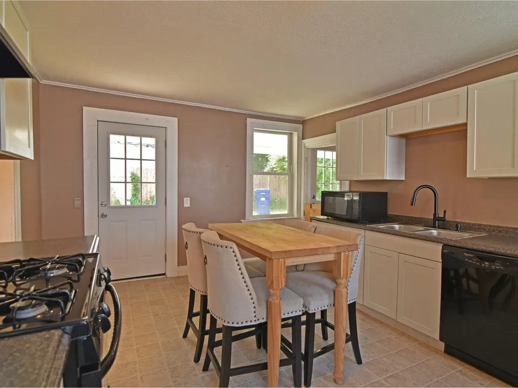 20 Ferris Street St. Albans City VT 05478-1721