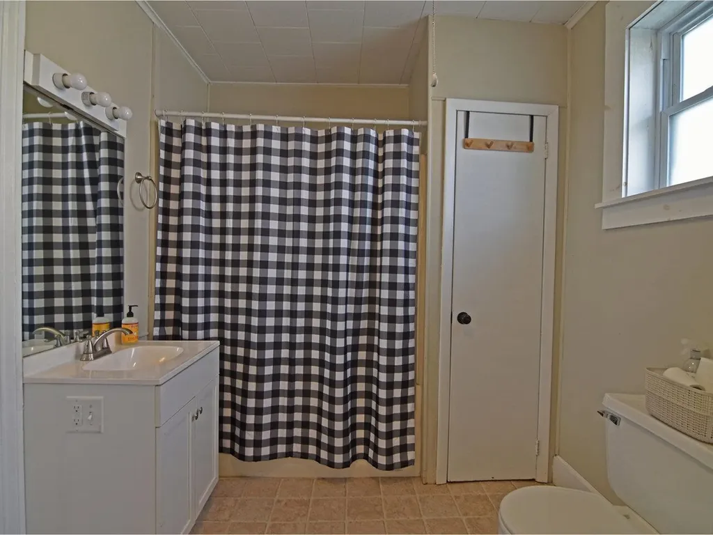 20 Ferris Street St. Albans City VT 05478-1721