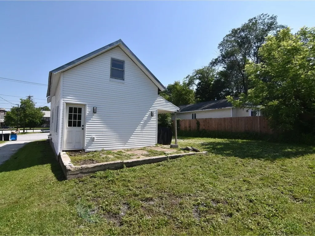 20 Ferris Street St. Albans City VT 05478-1721