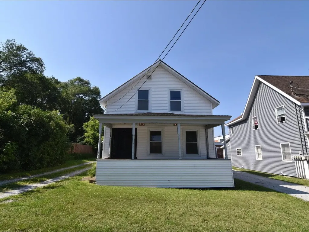 20 Ferris Street St. Albans City VT 05478-1721